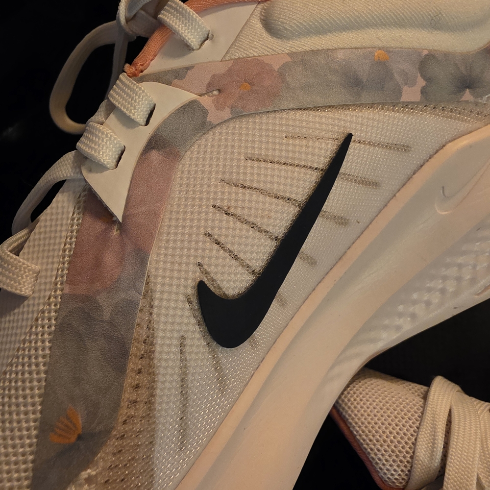 Nike Quest 5 Premium Pink Pearl Floral Running Shoes 8 - Picture 11 of 12
